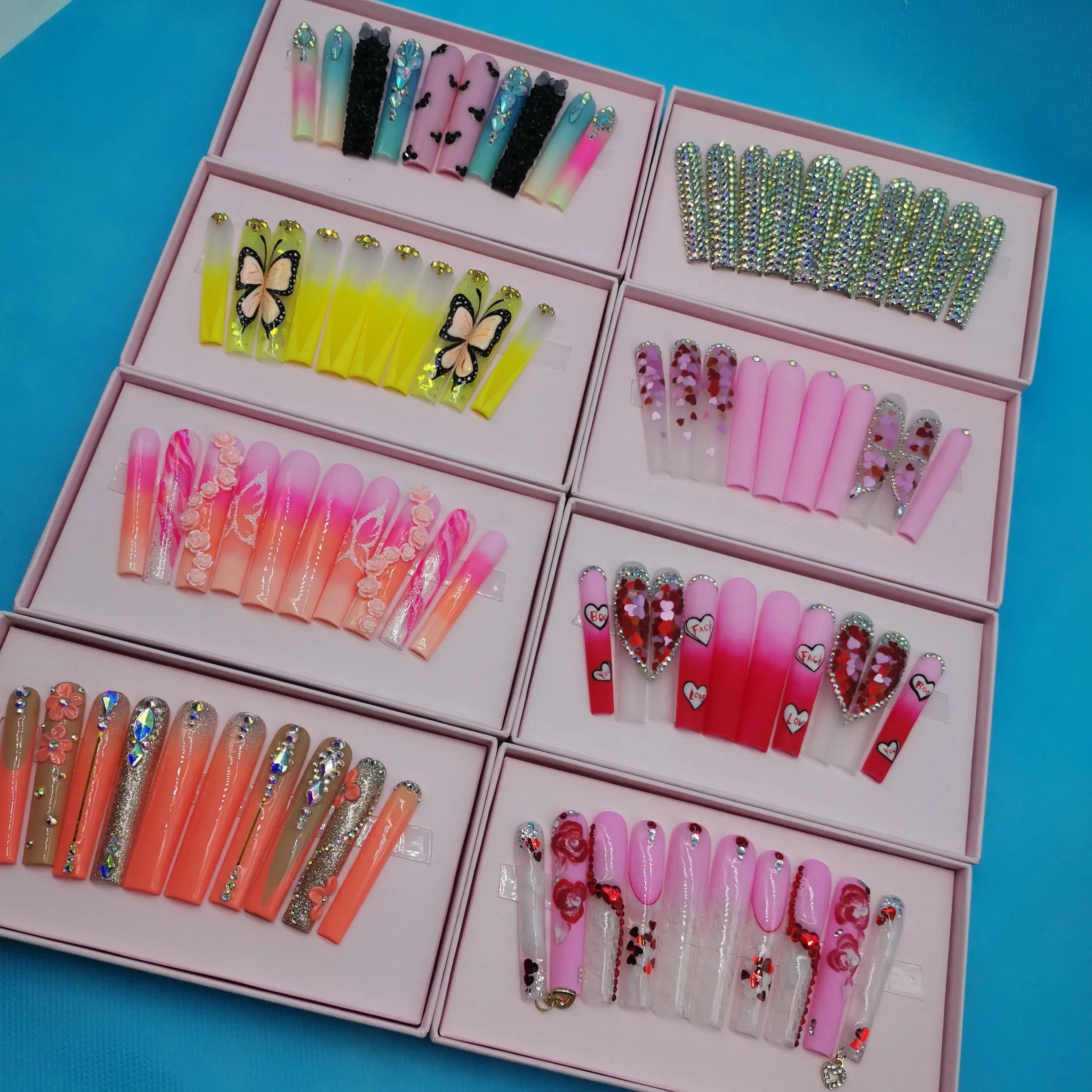 2026 Custom Acrylic Artificial Fingernails Handmade Press-on Nails with Logo Unique New Style Customized Packaging for Designers