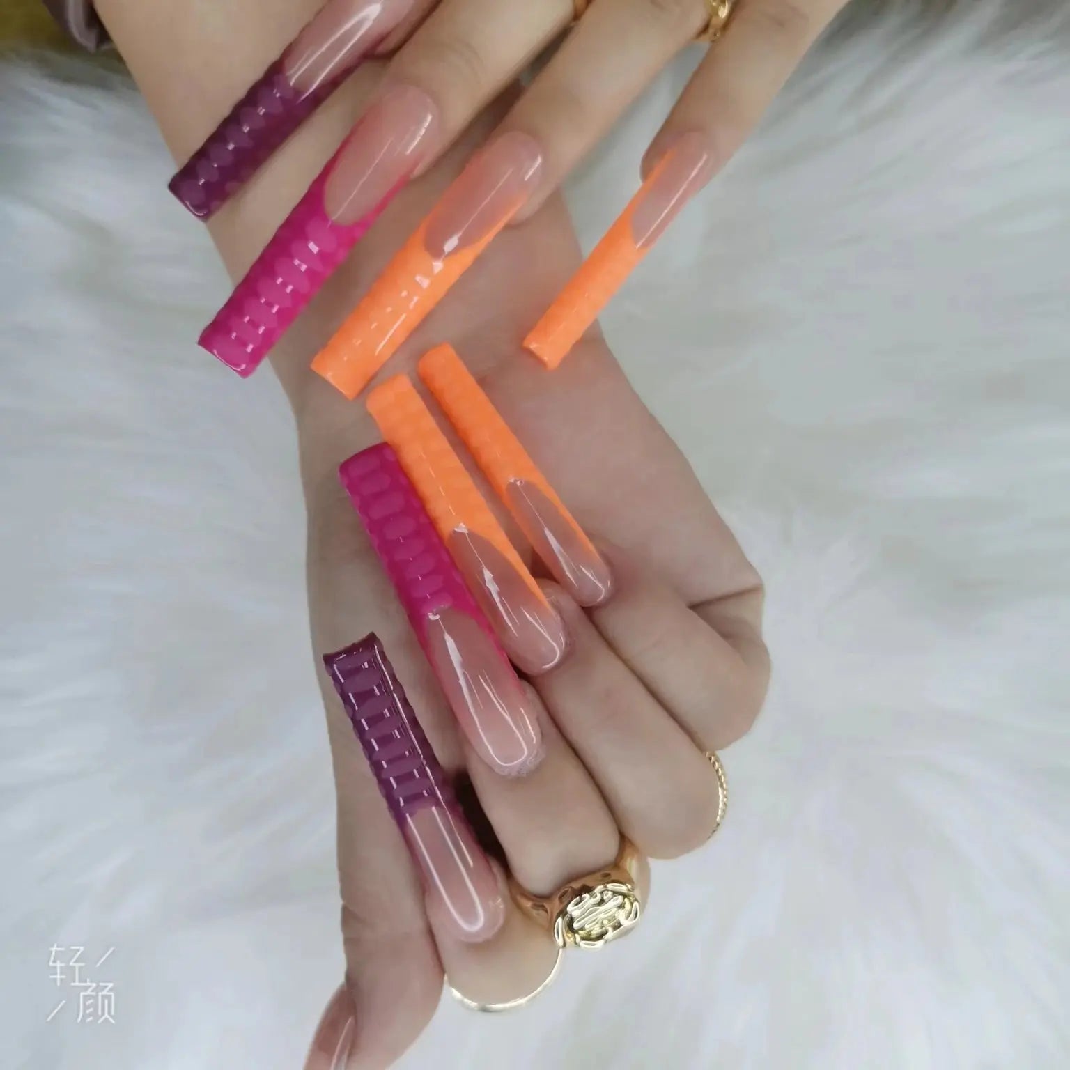 2026 Custom Acrylic Artificial Fingernails Handmade Press-on Nails with Logo Unique New Style Customized Packaging for Designers