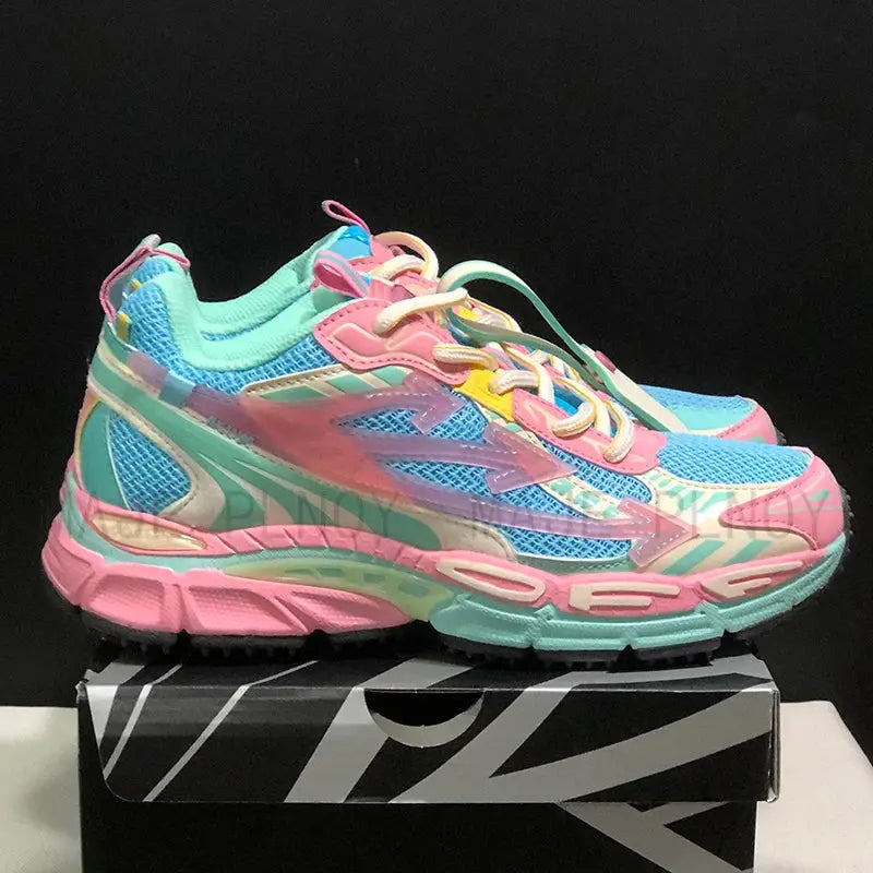 2026 Designer White Sneakers for Women and Men 'Be Right Back' Logo Decorated with Lace-Up Stitching Mesh Lining Casual Shoes