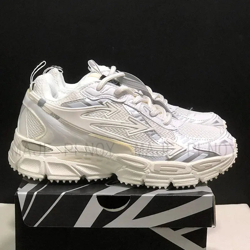 2026 Designer White Sneakers for Women and Men 'Be Right Back' Logo Decorated with Lace-Up Stitching Mesh Lining Casual Shoes