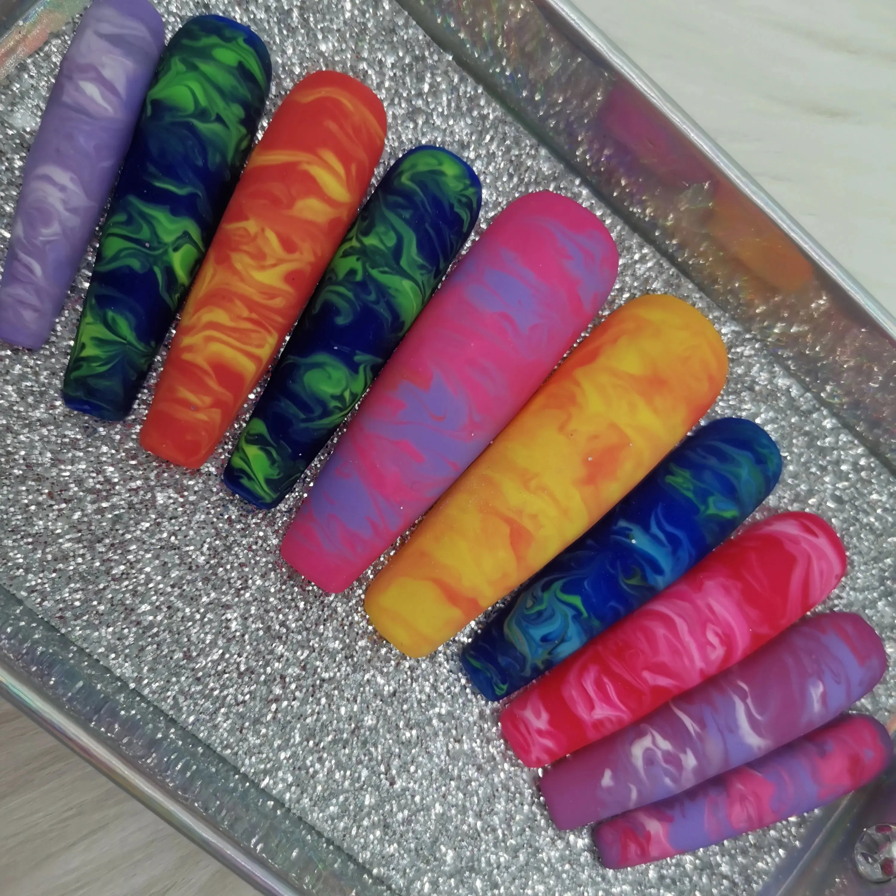 2026 Custom Acrylic Artificial Fingernails Handmade Press-on Nails with Logo Unique New Style Customized Packaging for Designers