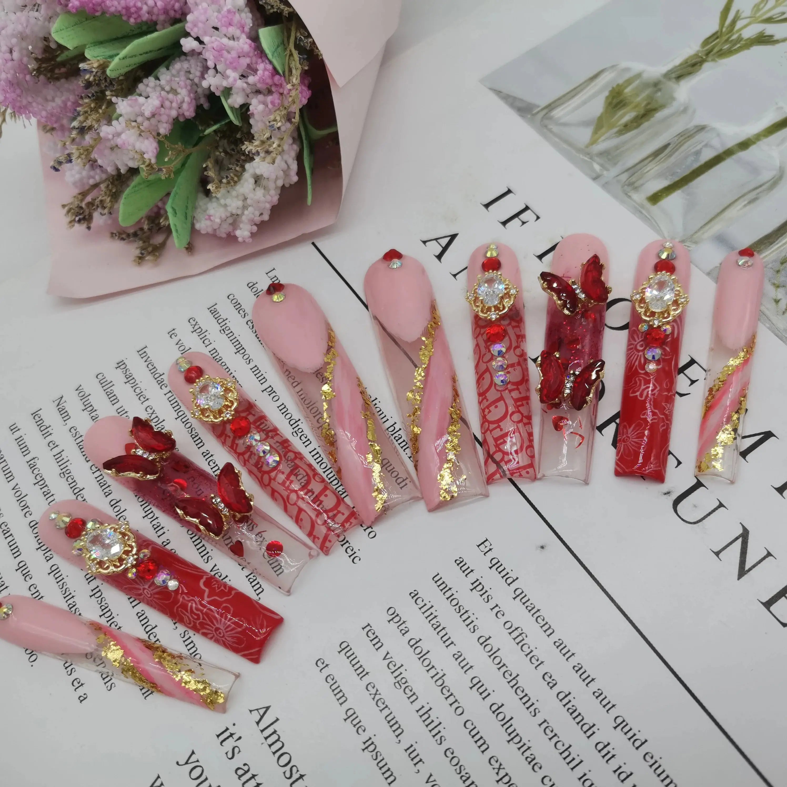 2026 Custom Acrylic Artificial Fingernails Handmade Press-on Nails with Logo Unique New Style Customized Packaging for Designers