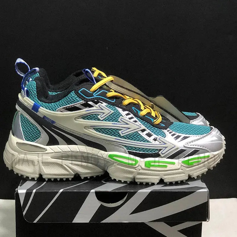 2026 Designer White Sneakers for Women and Men 'Be Right Back' Logo Decorated with Lace-Up Stitching Mesh Lining Casual Shoes