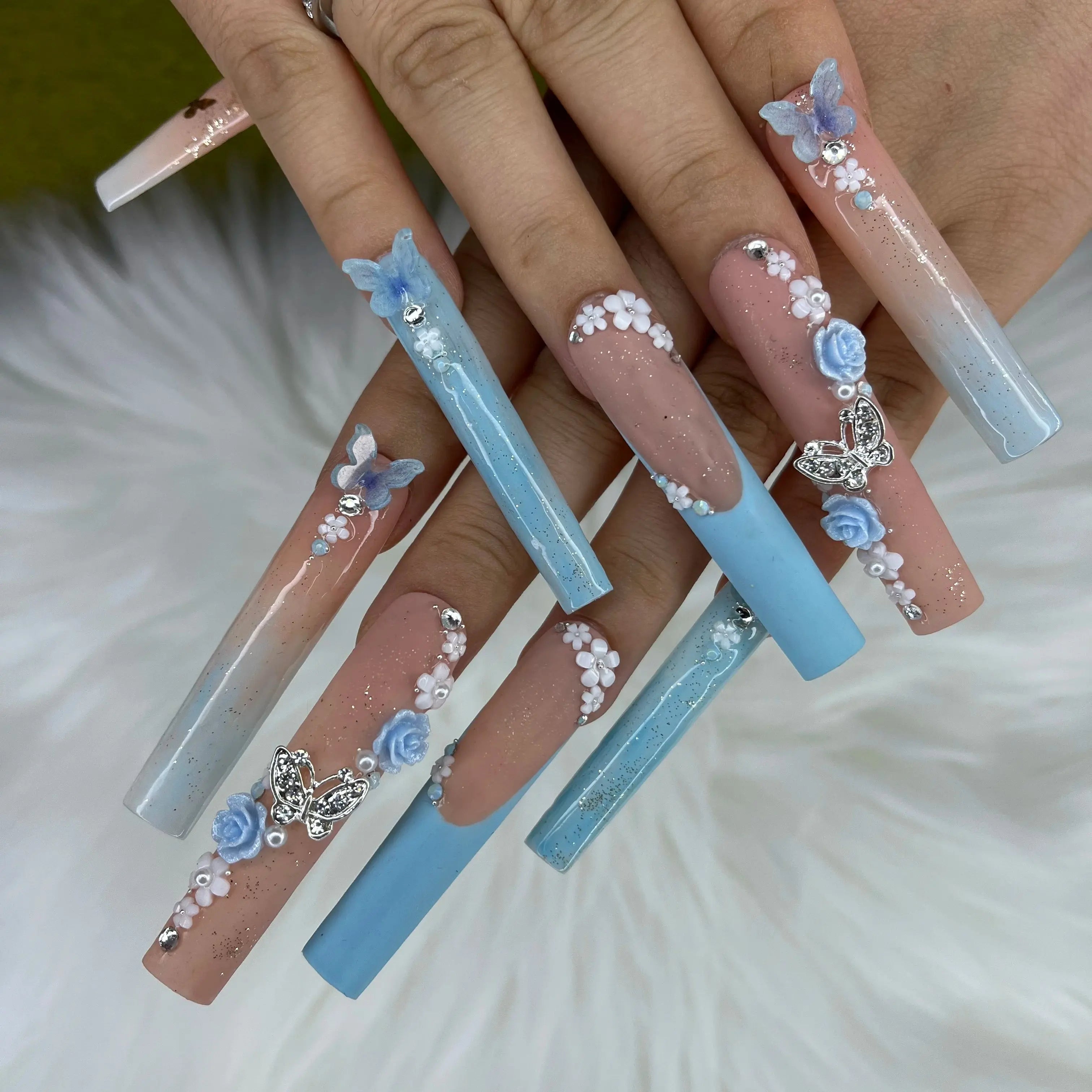 2026 Custom Acrylic Artificial Fingernails Handmade Press-on Nails with Logo Unique New Style Customized Packaging for Designers