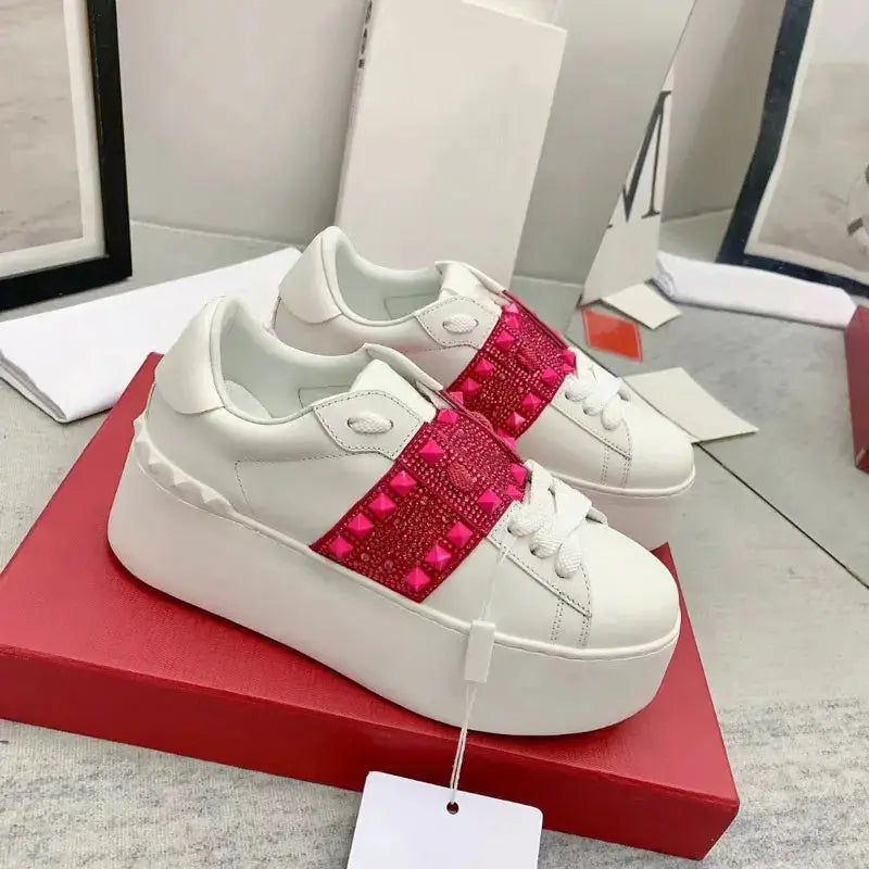 Top Quality Flat Genuine Leather Heightening Designer Sneakers Fashion Thick Soled Rivet Walking Style Shoes Casual Women Shoes