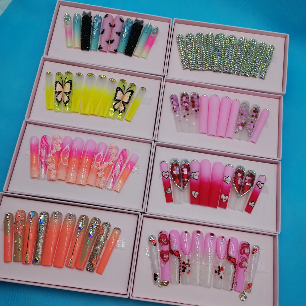 2026 Custom Acrylic Artificial Fingernails Handmade Press-on Nails with Logo Unique New Style Customized Packaging for Designers