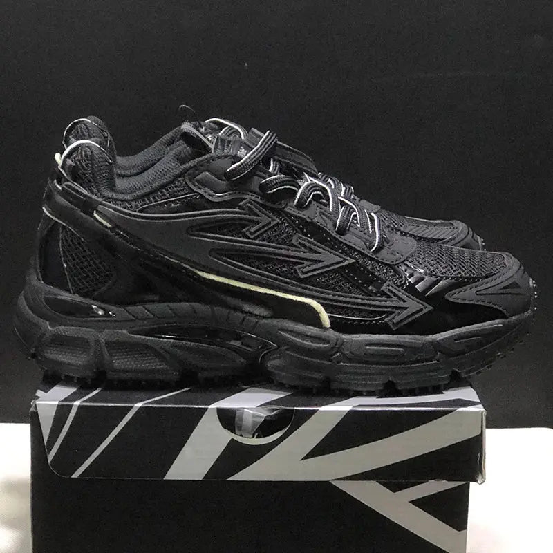 2026 Designer White Sneakers for Women and Men 'Be Right Back' Logo Decorated with Lace-Up Stitching Mesh Lining Casual Shoes