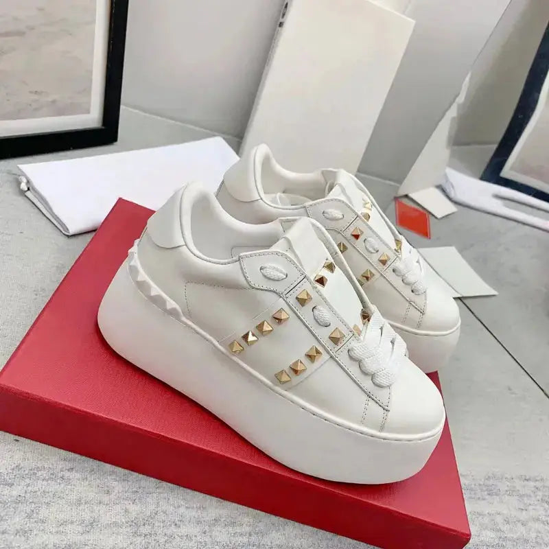 Top Quality Flat Genuine Leather Heightening Designer Sneakers Fashion Thick Soled Rivet Walking Style Shoes Casual Women Shoes