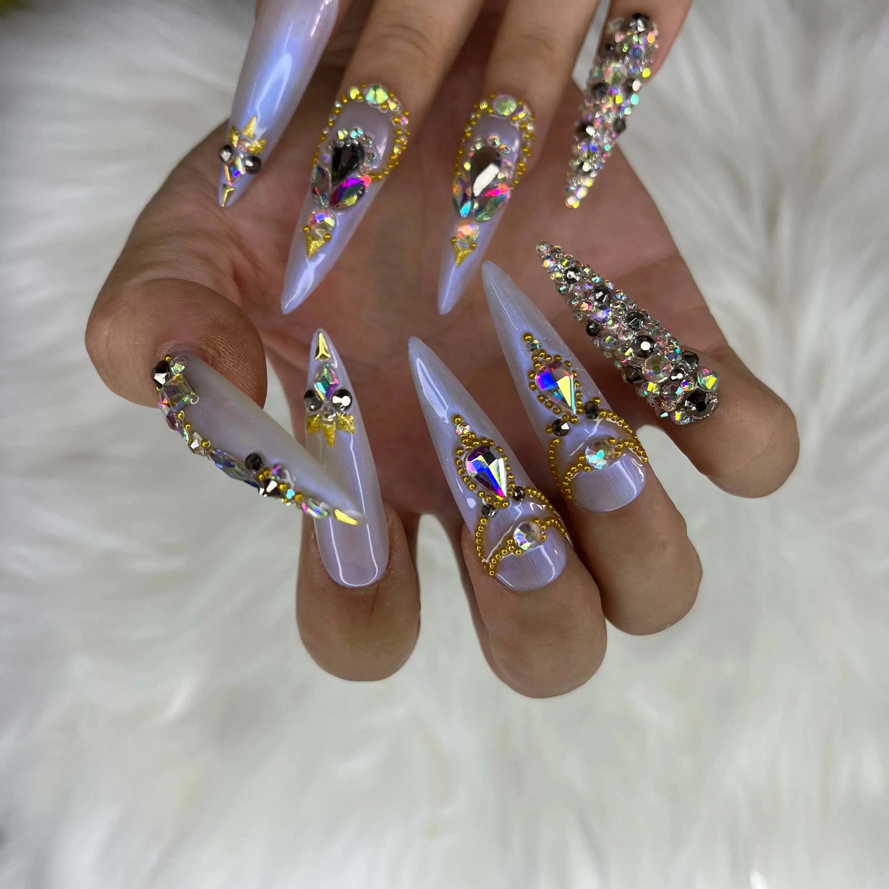 2026 Custom Acrylic Artificial Fingernails Handmade Press-on Nails with Logo Unique New Style Customized Packaging for Designers