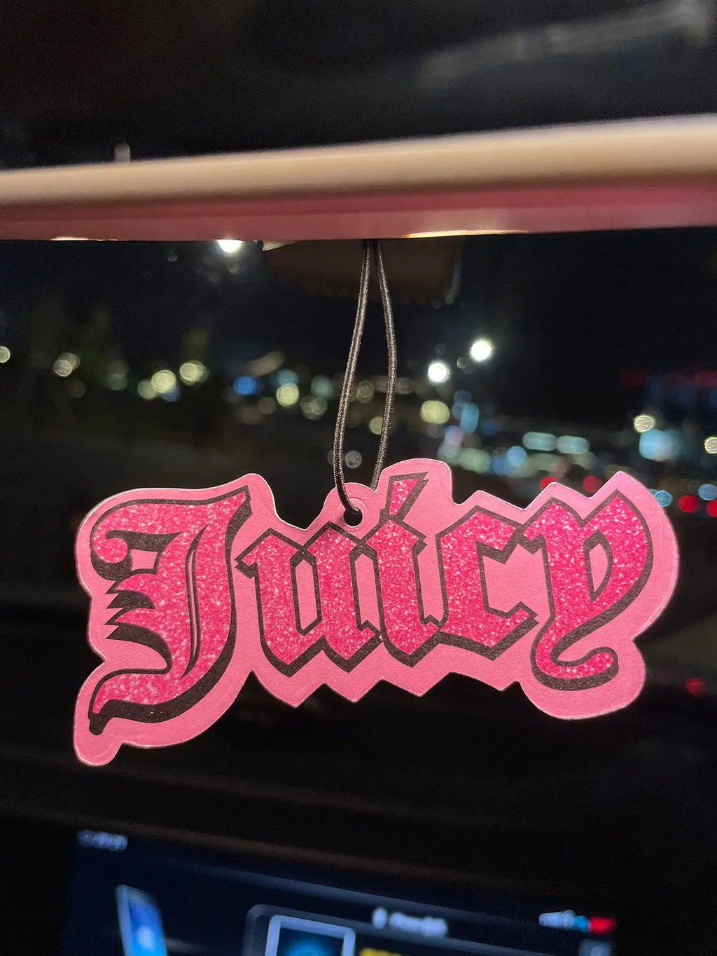 Perfume Bottle with Freesia and English Pear Scent (International Trend) Car Air Freshener, Wardrobe Air Freshener, Perfume, Rearview Mirror Decoration, Car Accessories Interior Pendant, Natural Fragrance to Purify the Air, A