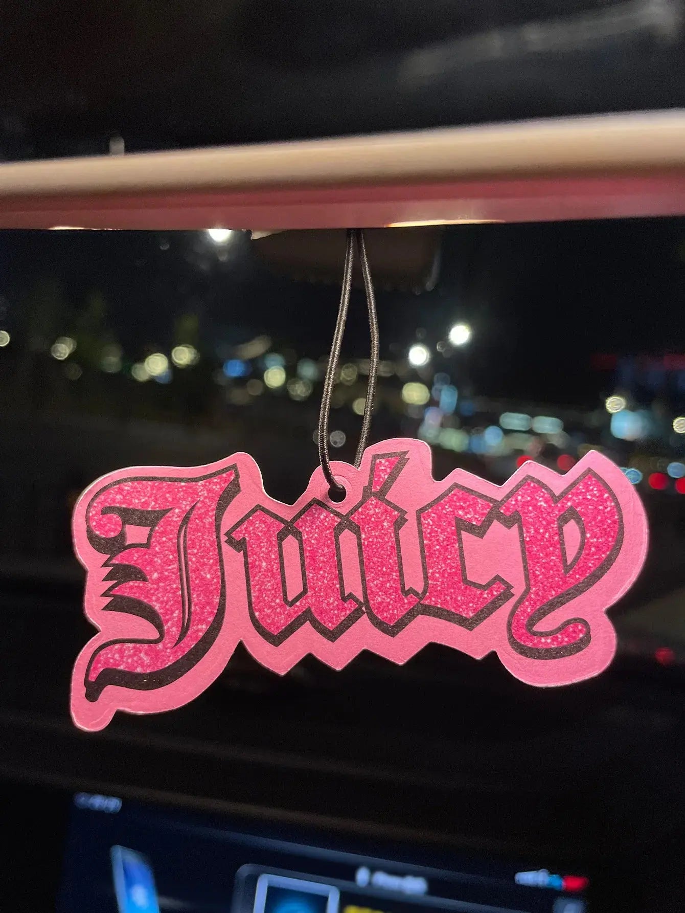 Perfume Bottle with Freesia and English Pear Scent (International Trend) Car Air Freshener, Wardrobe Air Freshener, Perfume, Rearview Mirror Decoration, Car Accessories Interior Pendant, Natural Fragrance to Purify the Air, A