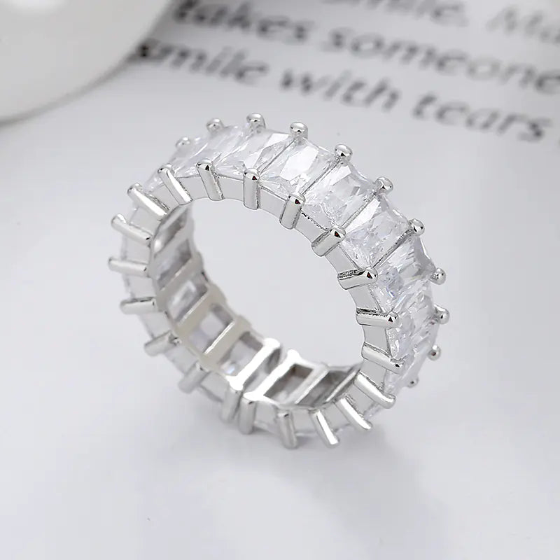 Fashionable Diamond Stud Copper Ring for Women